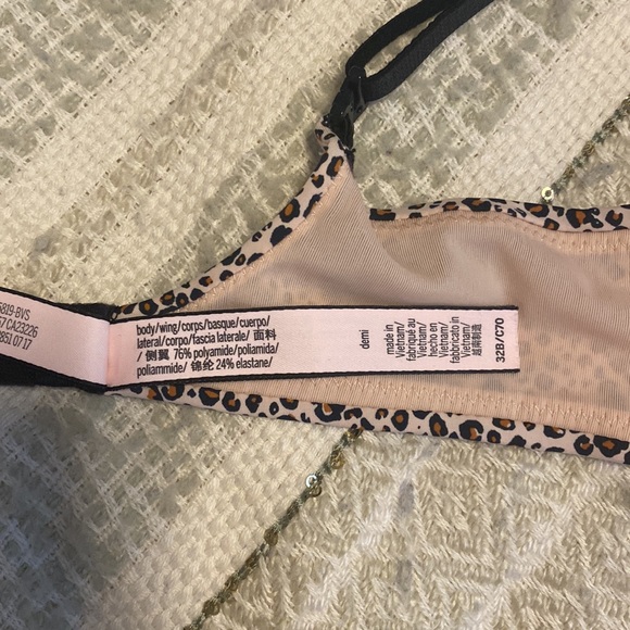 Victoria's Secret Demi Bra in Leopard print size 32B - Picture 5 of 6